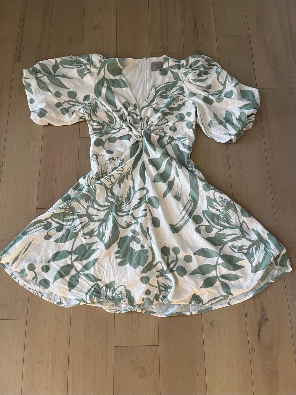 Twist-Front Dress in Sage and White! Size Small